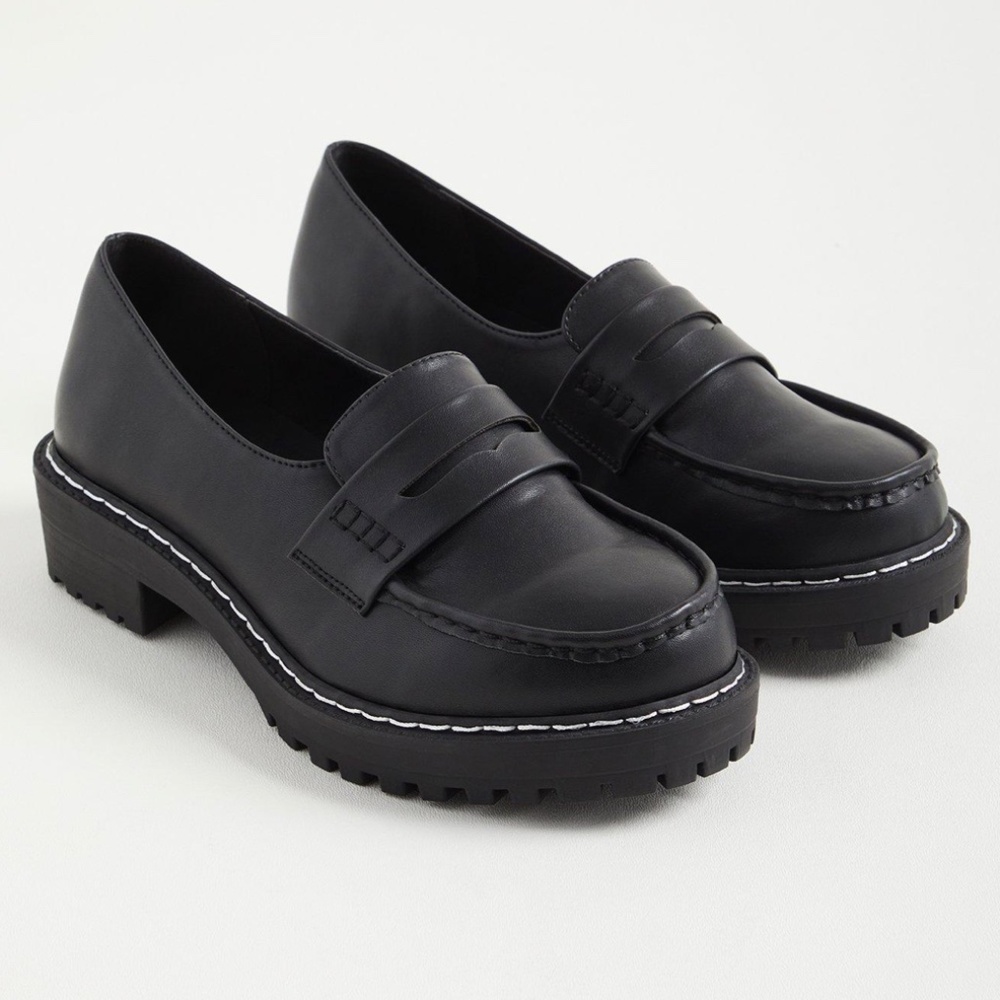 TORRID Chunky Lug Loafer NEW Size 9